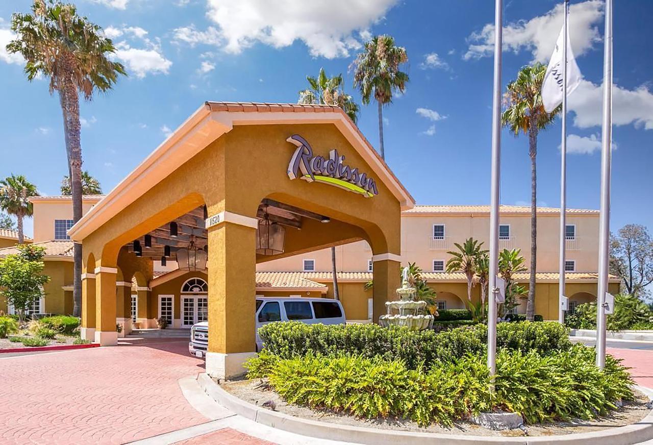 Radisson Hotel San Diego Rancho Bernardo Экстерьер фото