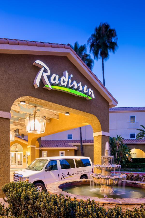 Radisson Hotel San Diego Rancho Bernardo Экстерьер фото